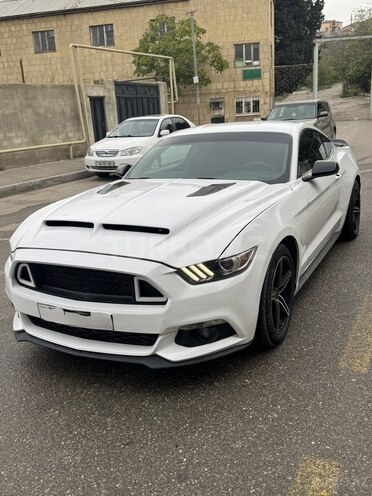 Ford Mustang 2015, 145,000 km - 2.3 л - Bakı