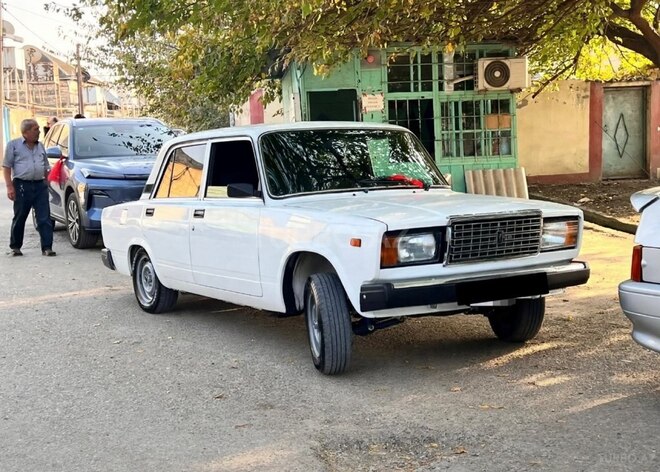 LADA (VAZ) 2107 2006, 118,000 km - 1.6 l - Gəncə