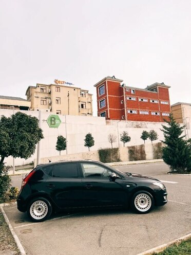 Hyundai i30 2008, 182,540 km - 1.4 л - İmişli