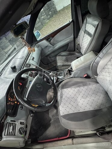 Mercedes E 230 1995, 345,000 km - 2.3 l - Bakı