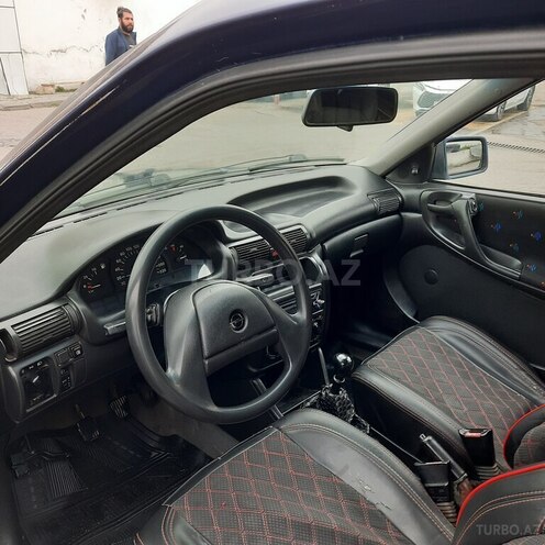Opel Astra 1994, 248,000 km - 1.6 l - Bakı