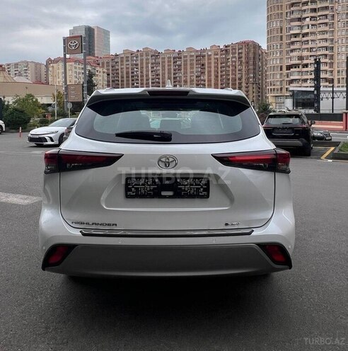 Toyota Highlander 2025, 1,400 km - 2.5 l - Bakı