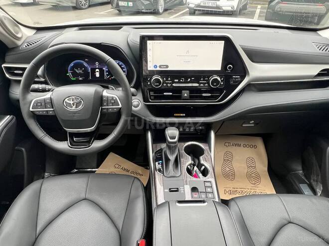 Toyota Highlander 2025, 1,400 km - 2.5 l - Bakı