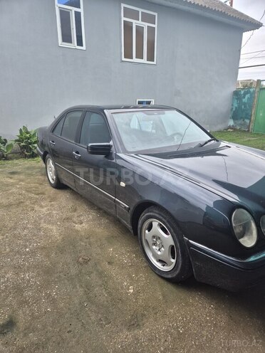 Mercedes E 240 1998, 240,000 km - 2.4 л - Neftçala