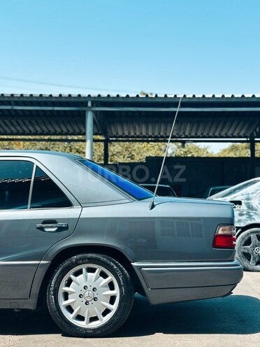 Mercedes 220 E 1995, 570,000 km - 2.2 l - Bakı