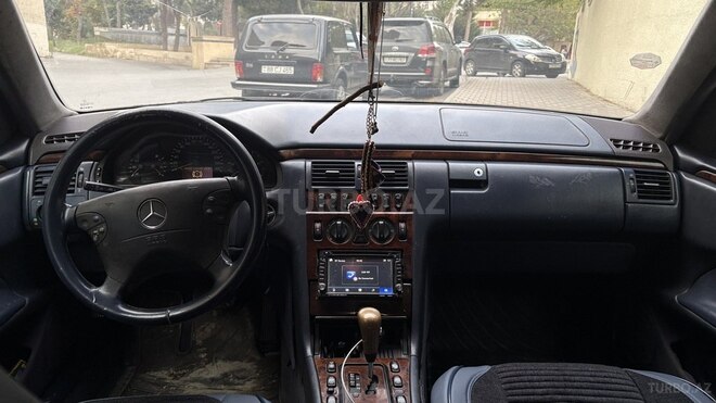 Mercedes E 220 2000, 400,000 km - 2.2 l - Bakı