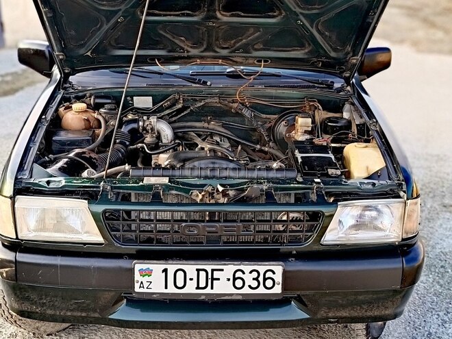 Opel Frontera 1995, 250,000 km - 2.5 л - Bakı