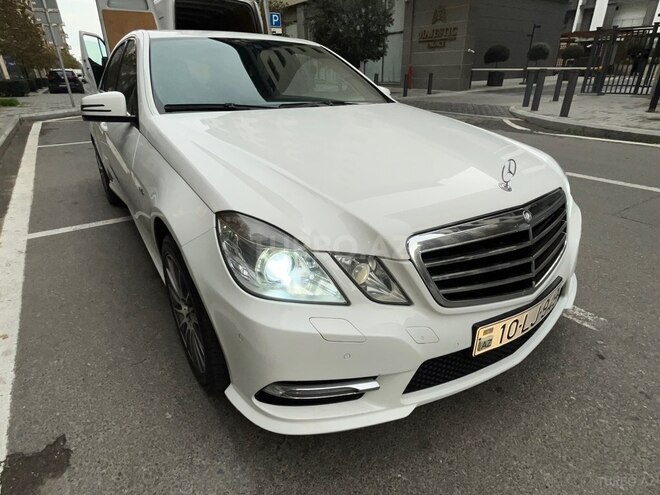Mercedes E 200 2012, 220,535 km - 1.8 l - Bakı
