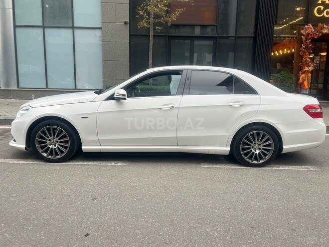 Mercedes E 200 2012, 220,535 km - 1.8 l - Bakı