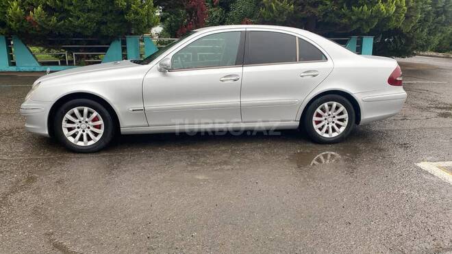 Mercedes E 220 2002, 298,000 km - 2.2 l - Qazax