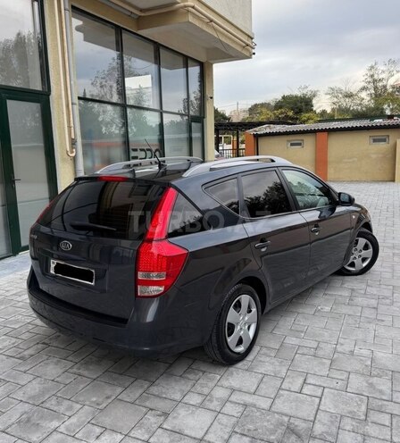 Kia  2009, 279,000 km - 1.6 l - Bakı