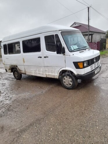 Mercedes 208 D 1994, 135,000 km - 2.2 л - Cəlilabad