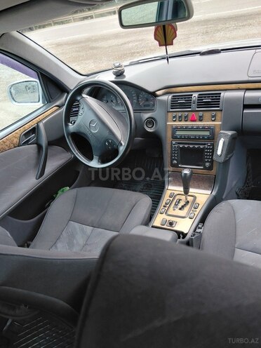 Mercedes E 240 1999, 401,322 km - 2.4 l - Hacıqabul