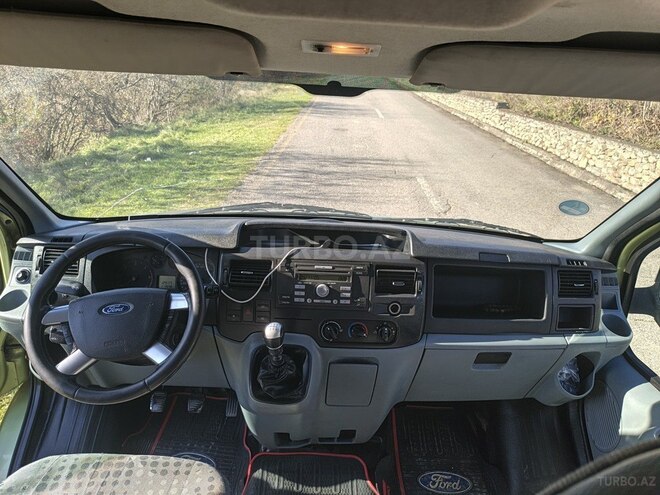 Ford Transit 2009, 240,000 km - 2.2 l - Quba