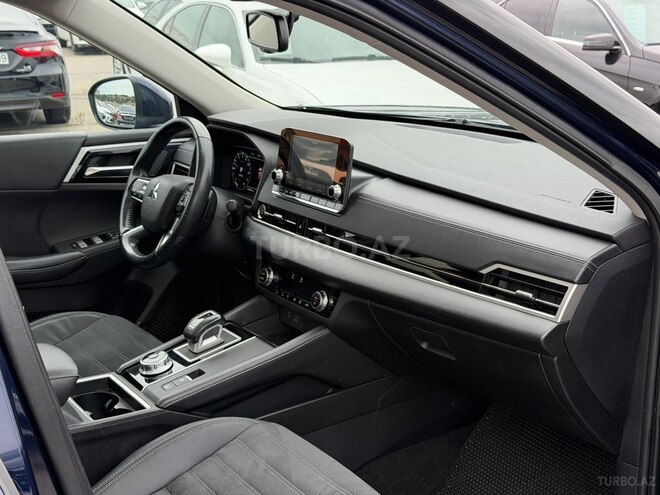 Mitsubishi Outlander 2023, 41,000 km - 2.5 l - Bakı