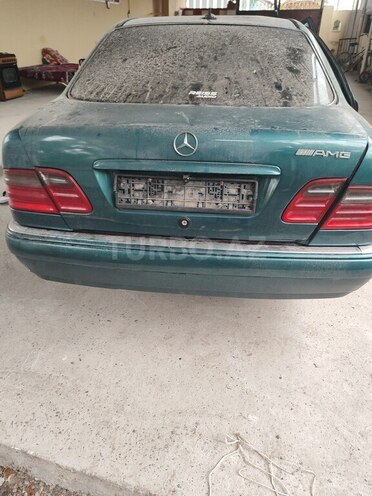 Mercedes E 200 1996, 350,000 km - 2.0 л - Yevlax