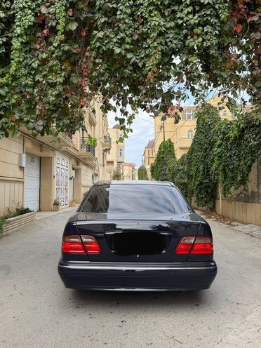 Mercedes E 270 2001, 400,000 km - 2.7 l - Bakı