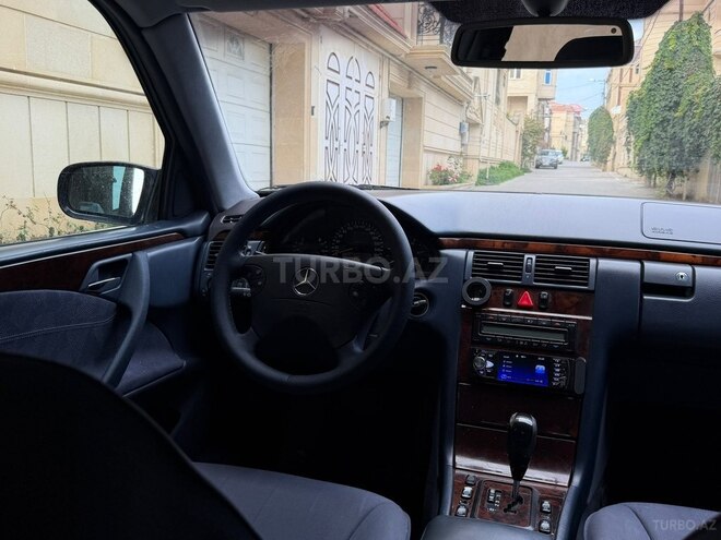 Mercedes E 270 2001, 400,000 km - 2.7 l - Bakı