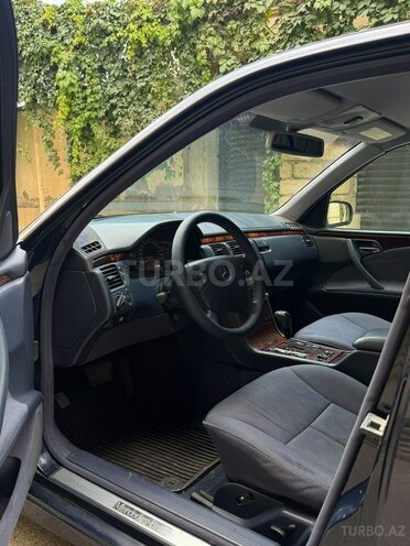 Mercedes E 270 2001, 400,000 km - 2.7 l - Bakı