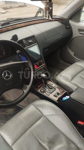 Mercedes C 200 1999, 220,356 km - 2.0 л - Sabirabad