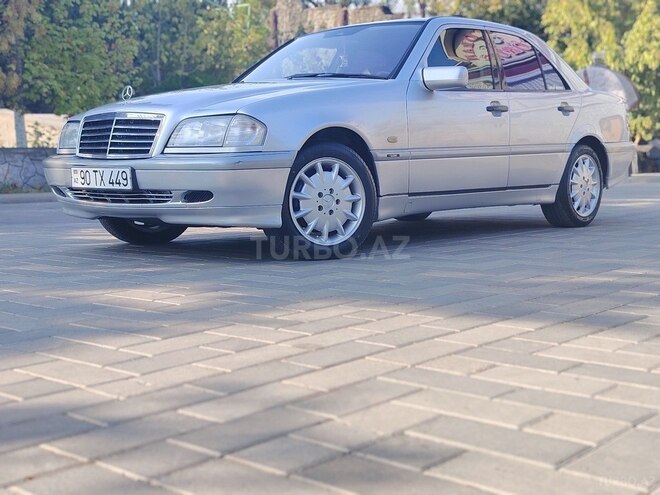 Mercedes C 200 1999, 220,356 km - 2.0 л - Sabirabad