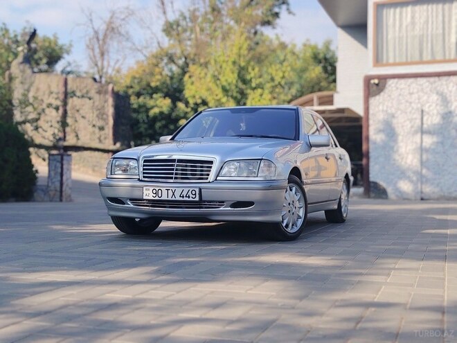 Mercedes C 200 1999, 220,356 km - 2.0 л - Sabirabad