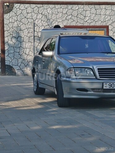 Mercedes C 200 1999, 220,356 km - 2.0 л - Sabirabad
