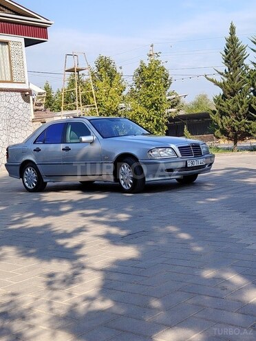 Mercedes C 200 1999, 220,356 km - 2.0 л - Sabirabad
