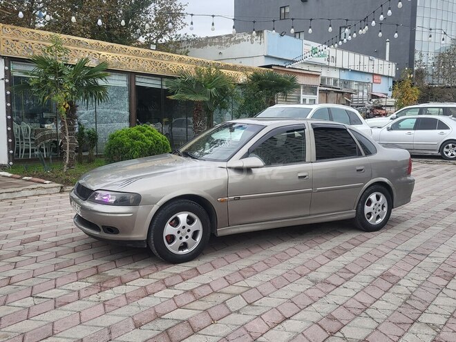 Opel Vectra 1999, 249,000 km - 1.8 l - Sumqayıt