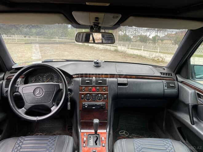 Mercedes E 320 1996, 325,255 km - 3.2 l - Xaçmaz
