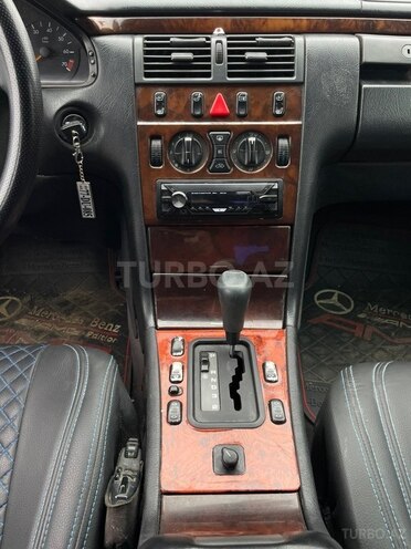 Mercedes E 320 1996, 325,255 km - 3.2 l - Xaçmaz