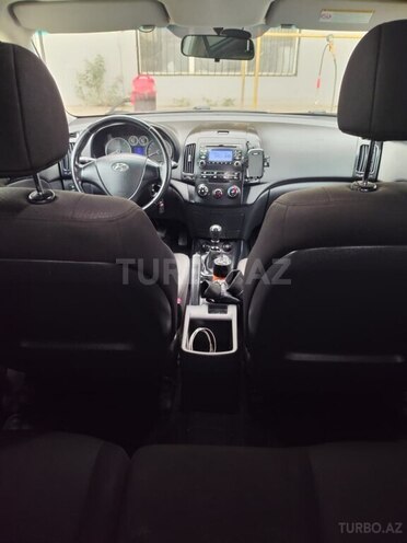 Hyundai i30 2008, 340,000 km - 1.6 l - Salyan