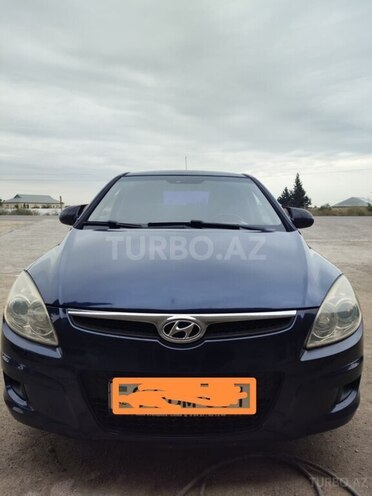 Hyundai i30 2008, 340,000 km - 1.6 l - Salyan