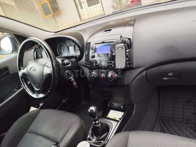 Hyundai i30 2008, 340,000 km - 1.6 l - Salyan
