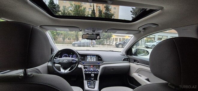 Hyundai Elantra 2019, 105,412 km - 2.0 l - Bakı