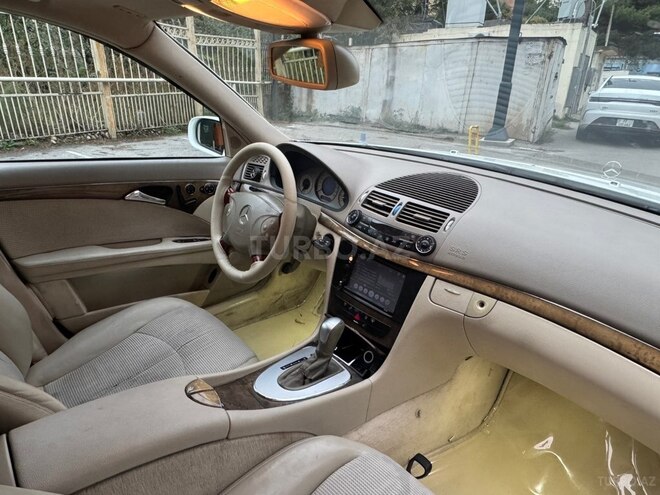Mercedes E 240 2003, 300,000 km - 2.6 l - Bakı