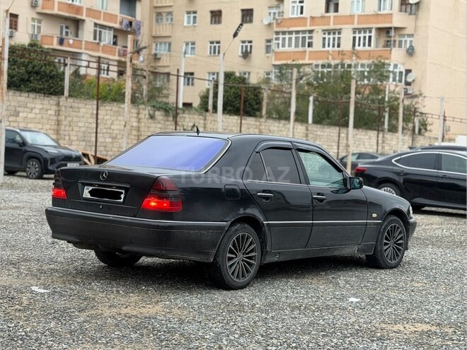 Mercedes C 220 1997, 220,000 km - 2.2 l - Bakı