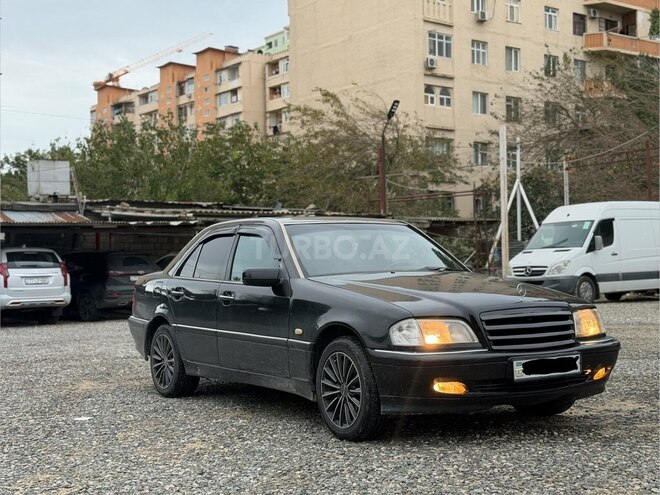 Mercedes C 220 1997, 220,000 km - 2.2 l - Bakı