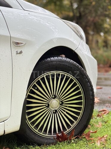 Hyundai Accent 2013, 234,650 km - 1.6 л - Göyçay