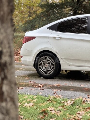 Hyundai Accent 2013, 234,650 km - 1.6 л - Göyçay