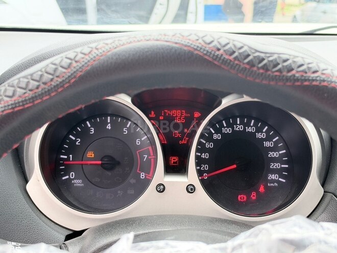 Nissan Juke 2013, 174,000 km - 1.6 л - Bakı