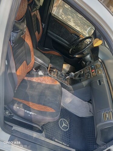 Mercedes E 250 1995, 250,000 km - 2.5 l - Sumqayıt