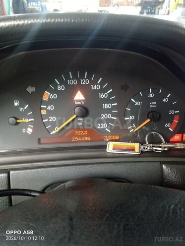 Mercedes E 250 1995, 250,000 km - 2.5 l - Sumqayıt