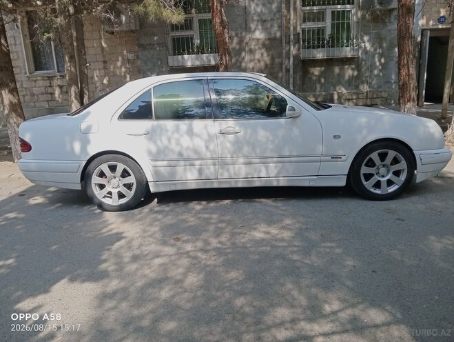 Mercedes E 250 1995, 250,000 km - 2.5 l - Sumqayıt
