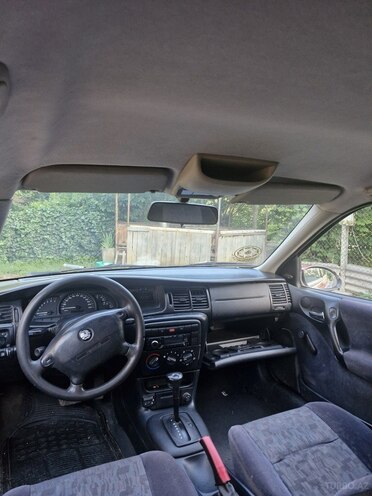 Opel Vectra 1999, 366,600 km - 1.6 l - Tovuz