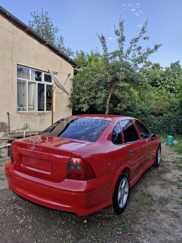 Opel Vectra 1999, 366,600 km - 1.6 l - Tovuz
