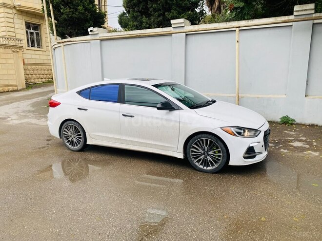 Hyundai Elantra 2017, 241,402 km - 1.6 l - Bakı