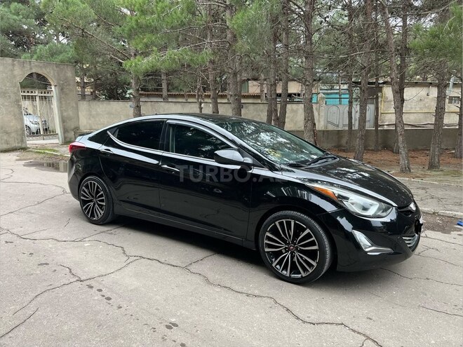 Hyundai Elantra 2015, 218,000 km - 1.8 l - Bakı