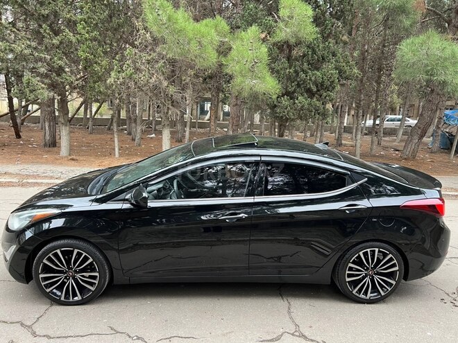 Hyundai Elantra 2015, 218,000 km - 1.8 l - Bakı