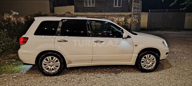Mitsubishi Airtrek 2002, 295,000 km - 2.4 л - Biləsuvar